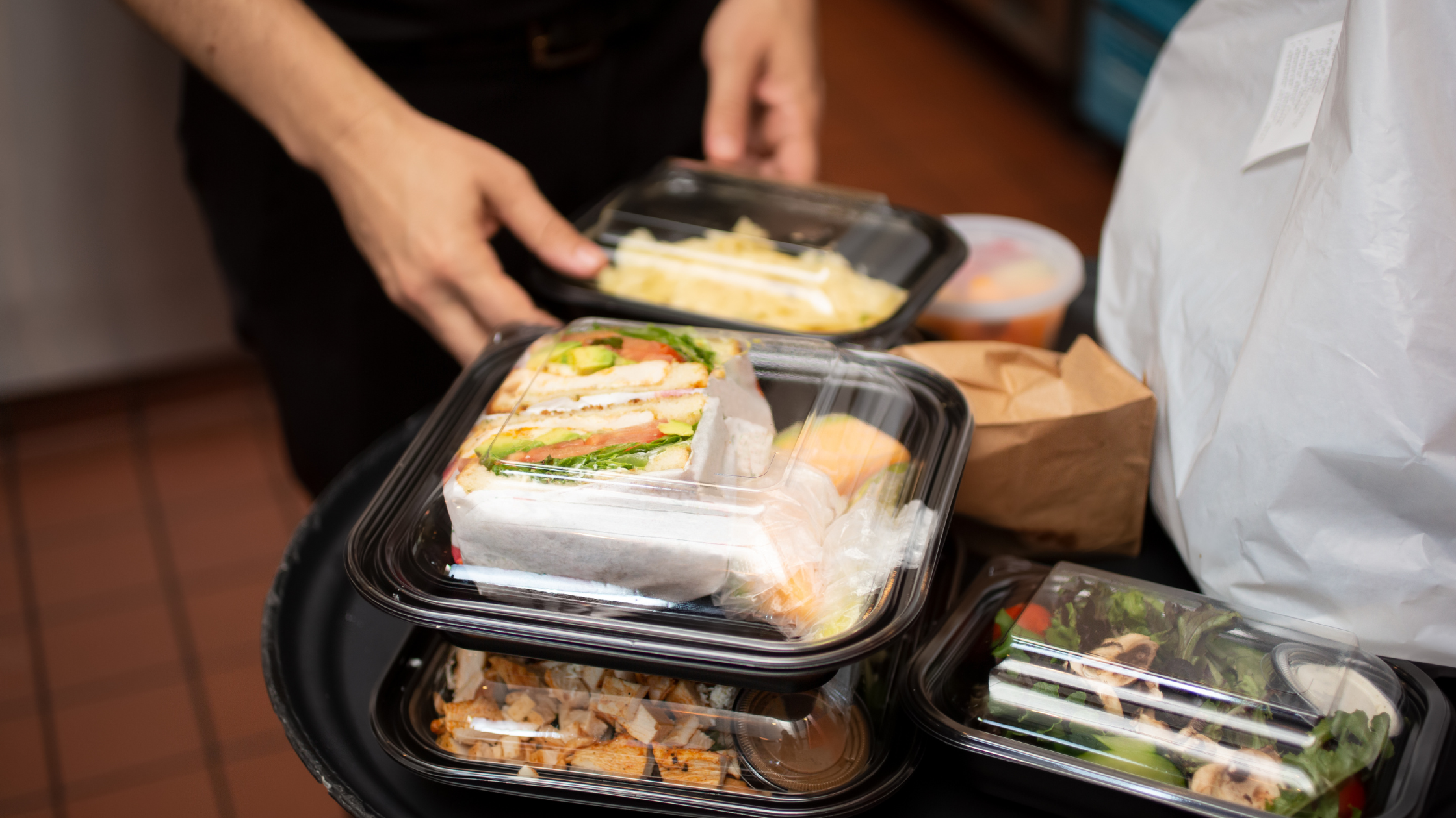 Navigating the Environmental Impact of Takeout Packaging